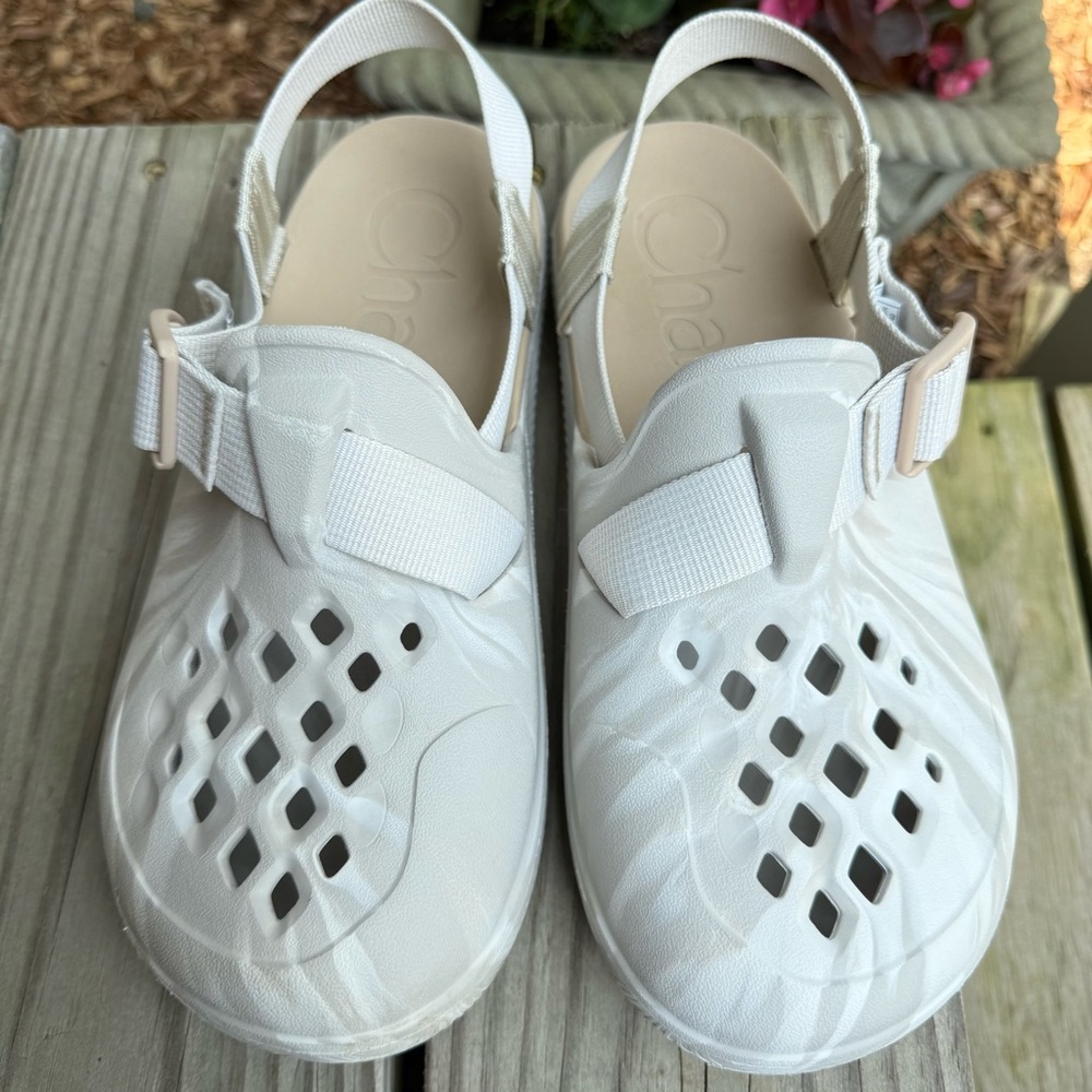Chaco Chillos Clog Arch Support Sandals EVA Swirl Pattern Cream Bone Adjustable